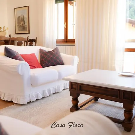 Casa Flora Brusimpiano
